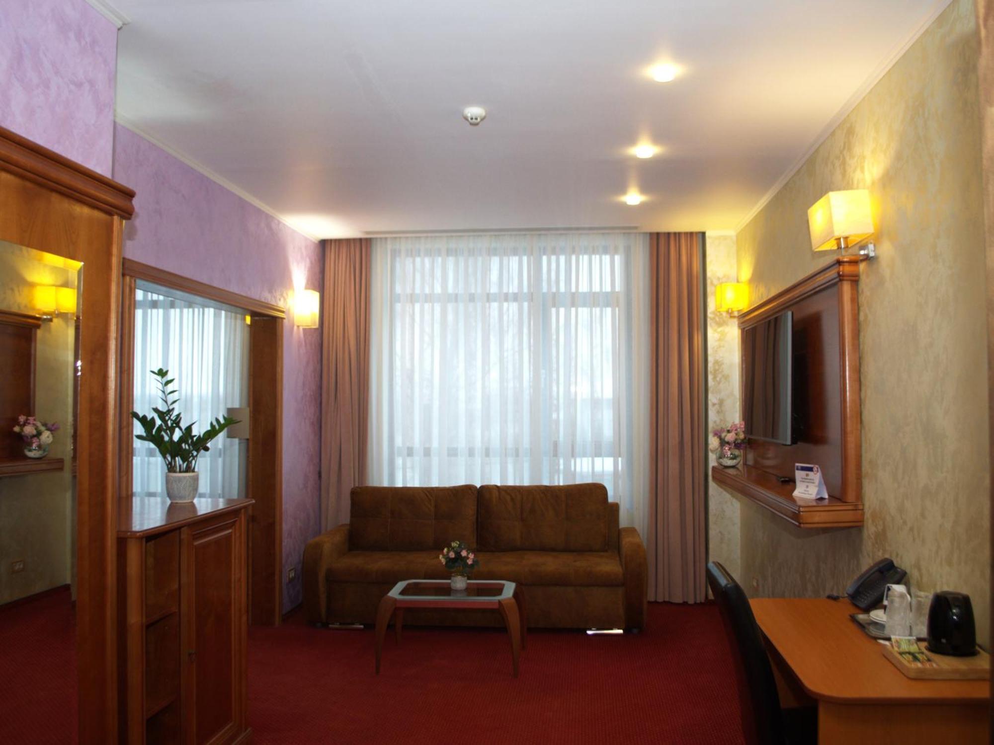 Emd Hotel